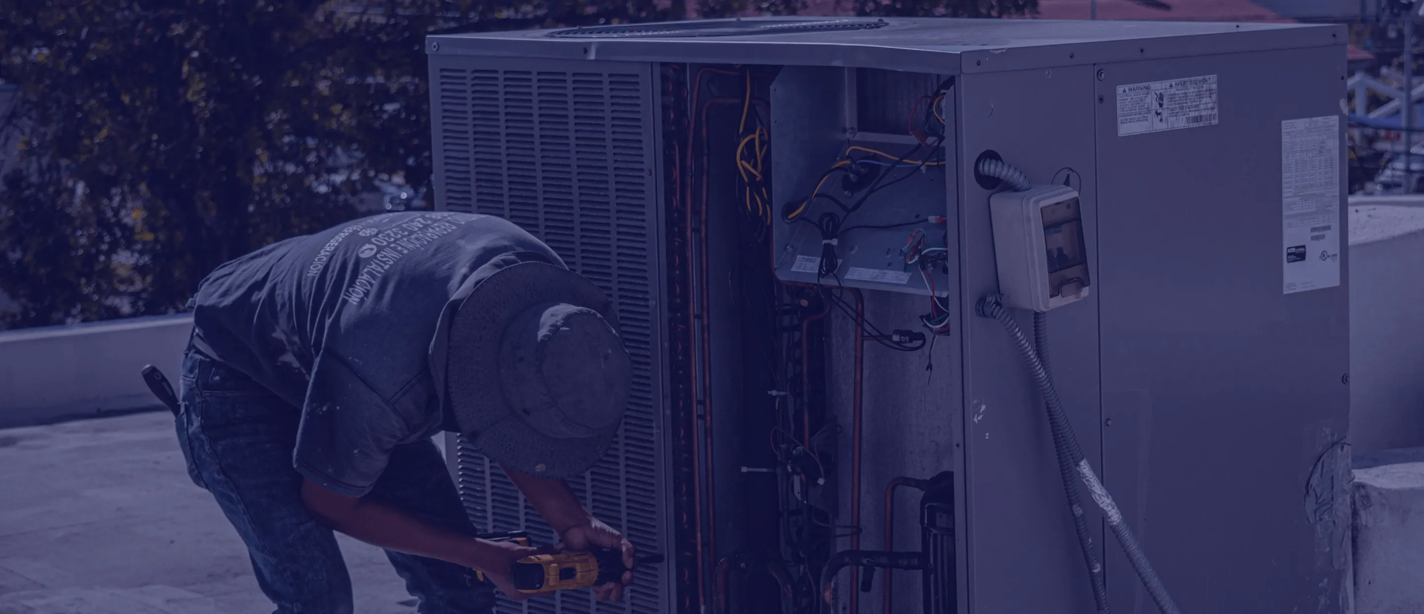 AC maintenance and repair services in Dubai by Caretakers